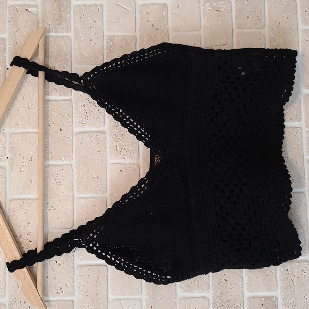 Revamped by Sirens Black Crochet Crop Top (Sz S)
